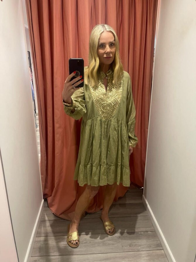 SHORT NEW ALL OVER LONG SLEEVE DRESS - Image 3