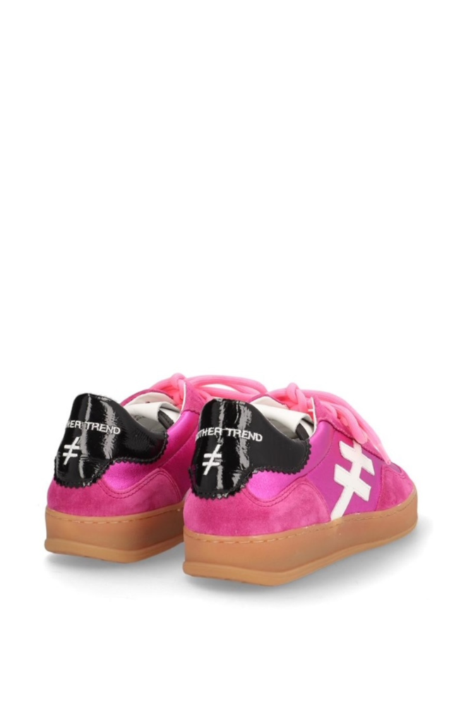 A032 FUSHIA TRAINERS - Image 3