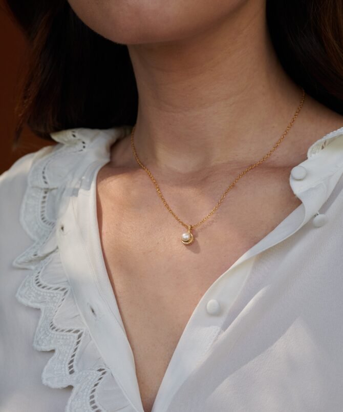 PEARL CIRCLE DROP NECKLACE - Image 2