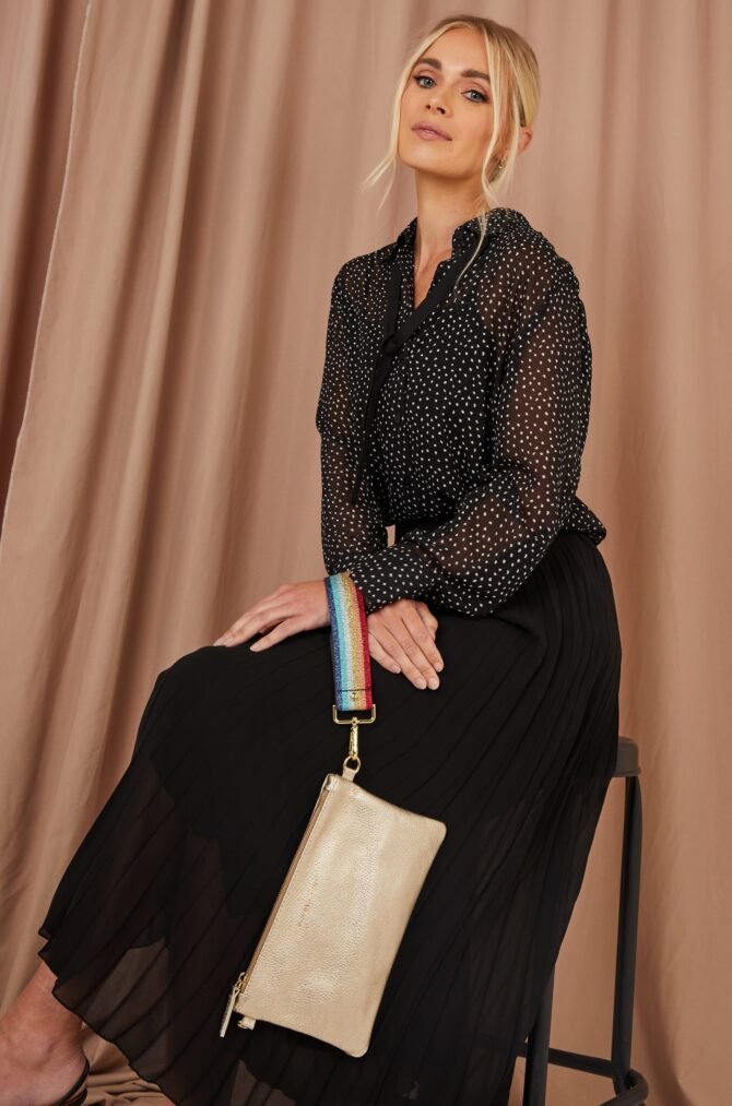 GOLD POUCH BAG - Image 2