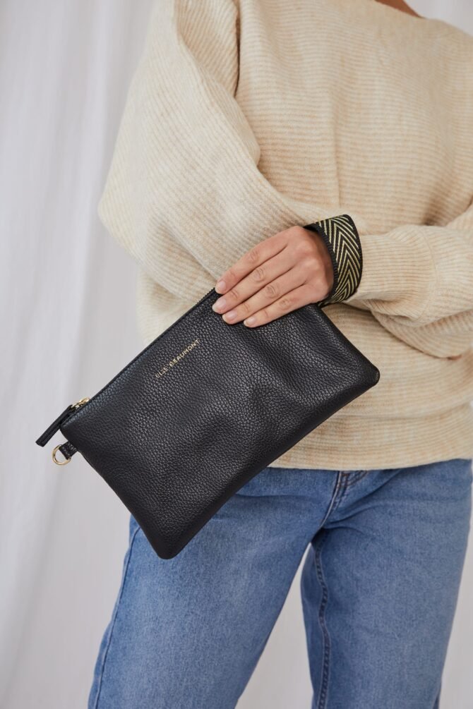 BLACK POUCH BAG - Image 2