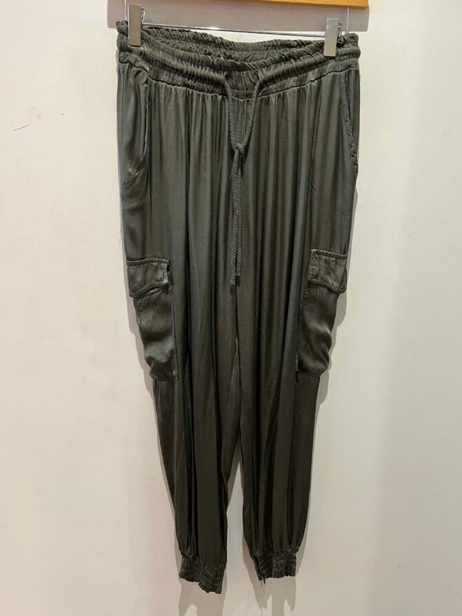 SILKY CARGO JOGGER PANTS