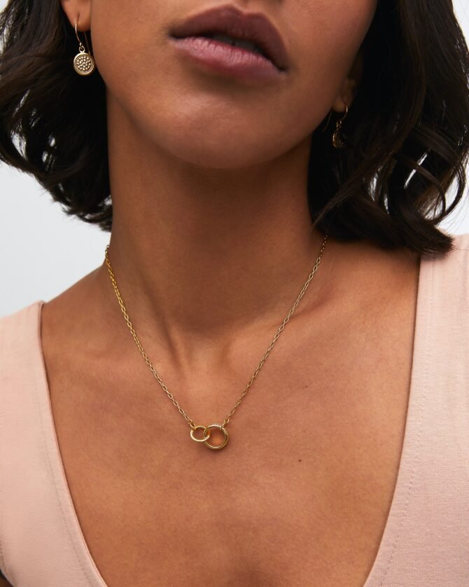INTERTWINED CIRCLES CHARITY NECKLACE - Image 3